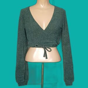 Hollister Green Balletcore Wrap Sweater XS Super Soft Balloon Sleeve Softgirl